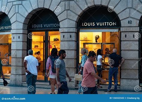 negozio verona louis vuitton|louis vuitton in italia.